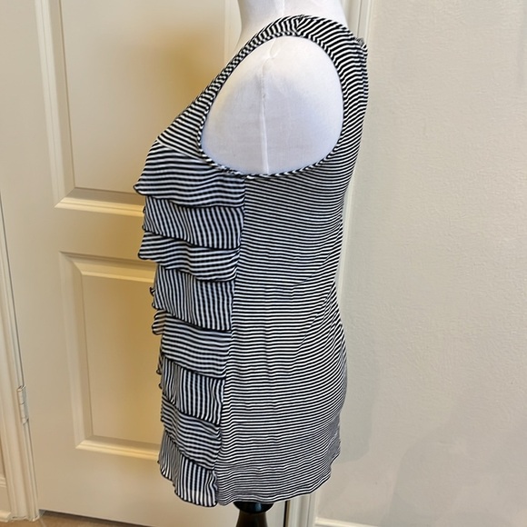 White House Black Market top - Picture 2 of 9